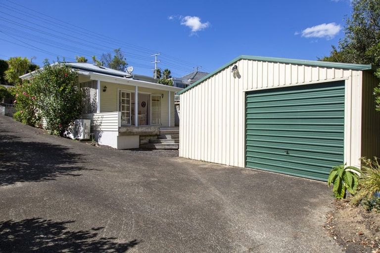 Photo of property in 23 Makiri Street, Helensville, 0800
