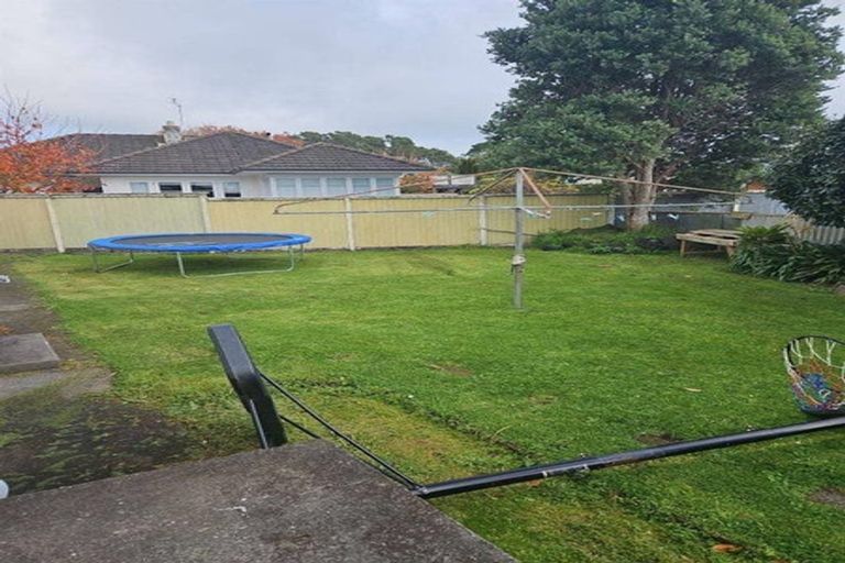 Photo of property in 206 Tukapa Street, Westown, New Plymouth, 4310