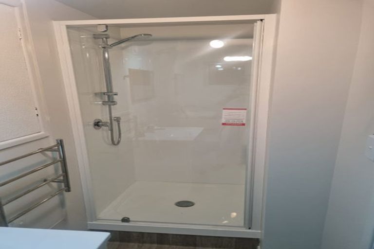 Photo of property in 102 Saddleback Rise, Murrays Bay, Auckland, 0630