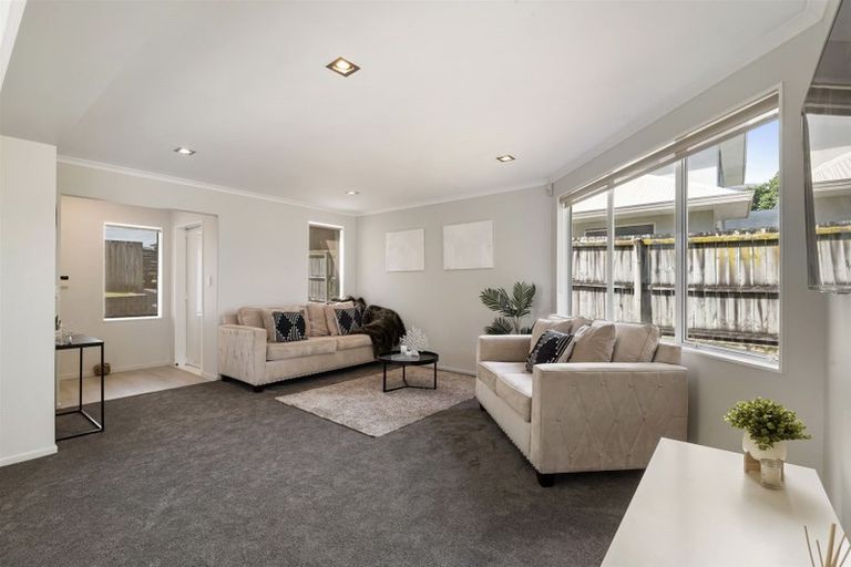 Photo of property in 116a Forrest Hill Road, Forrest Hill, Auckland, 0620