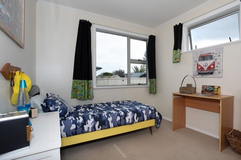 Photo of property in 100 Lethbridge Street, Feilding, 4702