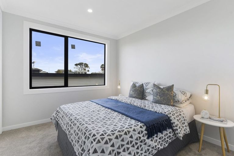 Photo of property in 14 Mutetai Road, Clarks Beach, 2122