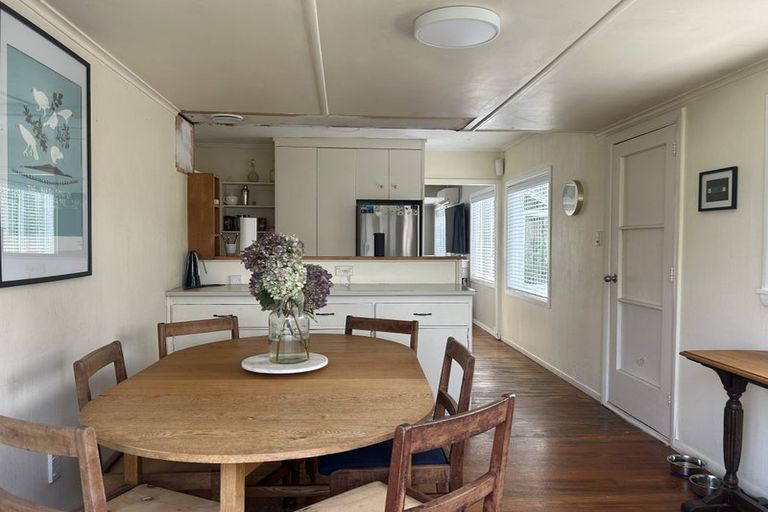 Photo of property in 50 Matatua Road, Raumati Beach, Paraparaumu, 5032