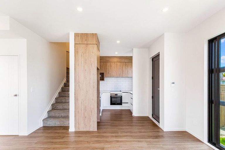 Photo of property in 1/22 Coniston Avenue, Te Atatu South, Auckland, 0610