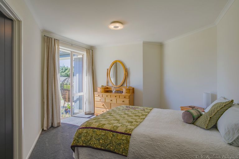 Photo of property in 49 Tancred Street, Geraldine, 7930