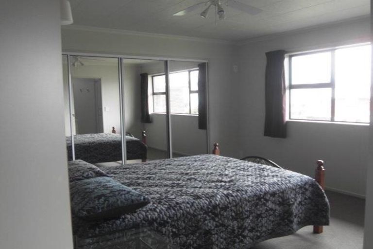 Photo of property in 21 South Road, Moturoa, New Plymouth, 4310