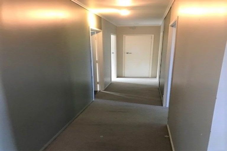 Photo of property in 76 Vodanovich Road, Te Atatu South, Auckland, 0610