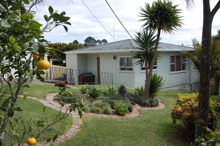 Photo of property in 115 Browns Bay Road, Browns Bay, Auckland, 0630