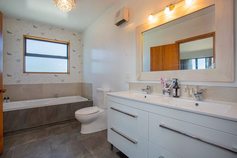 Photo of property in 60 Grierson Avenue, Amberley, 7481