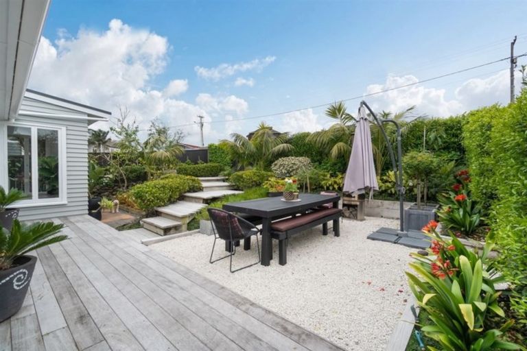 Photo of property in 1/57 Gulf View Road, Murrays Bay, Auckland, 0630