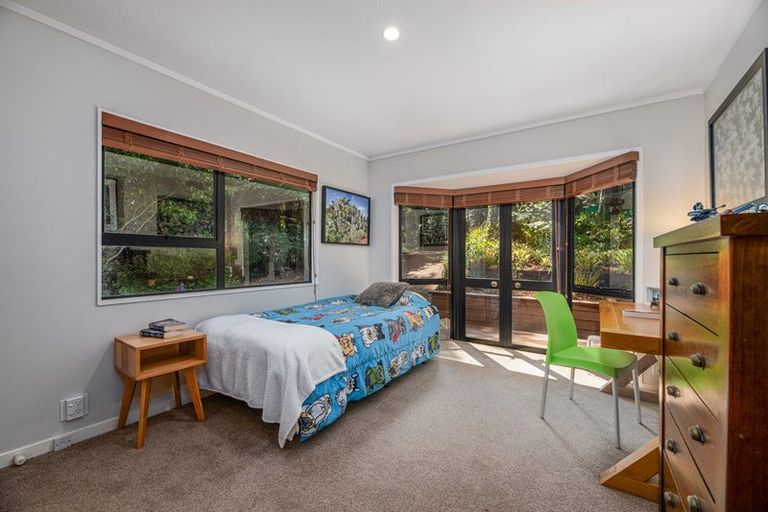 Photo of property in 22 Waima Crescent, Titirangi, Auckland, 0604