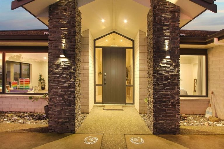 Photo of property in 12 Church View Road, Waiau Pa, Pukekohe, 2679