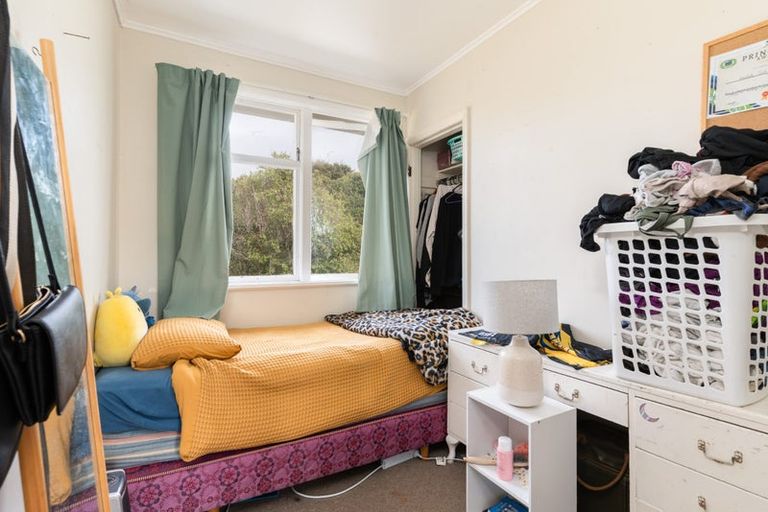 Photo of property in 26 Derby Place, Cannons Creek, Porirua, 5024