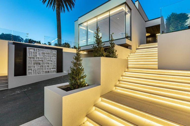 Photo of property in 92 Paritai Drive, Orakei, Auckland, 1071