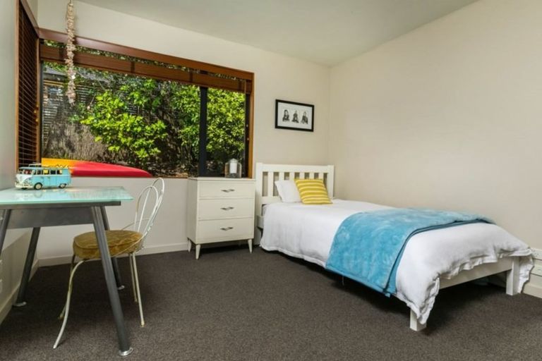 Photo of property in 2 Te Wharau Drive, Greenhithe, Auckland, 0632