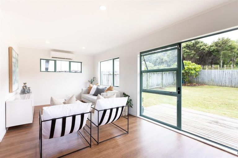 Photo of property in 21 Robinia Place, Snells Beach, 0920