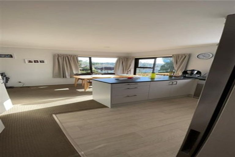 Photo of property in 1/32 Velma Road, Hillcrest, Auckland, 0627