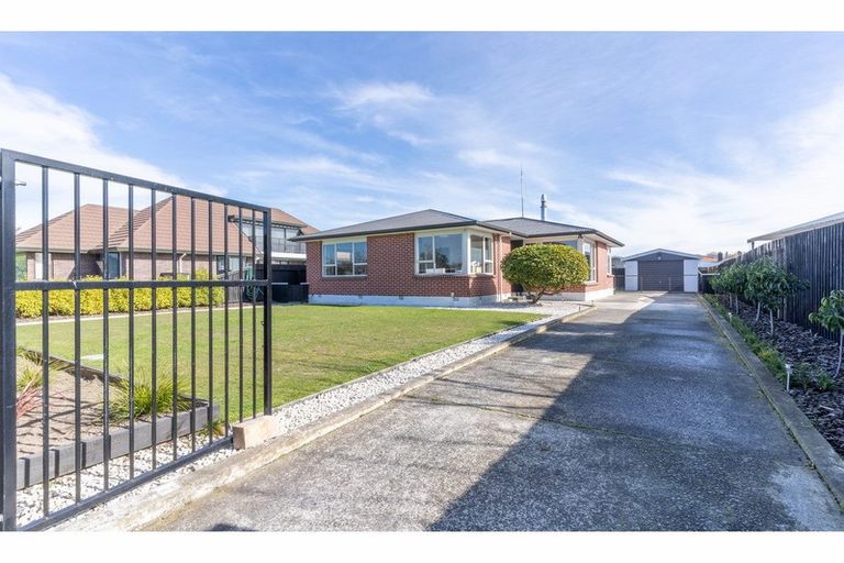 Photo of property in 15 Belmont Street, Avondale, Christchurch, 8061