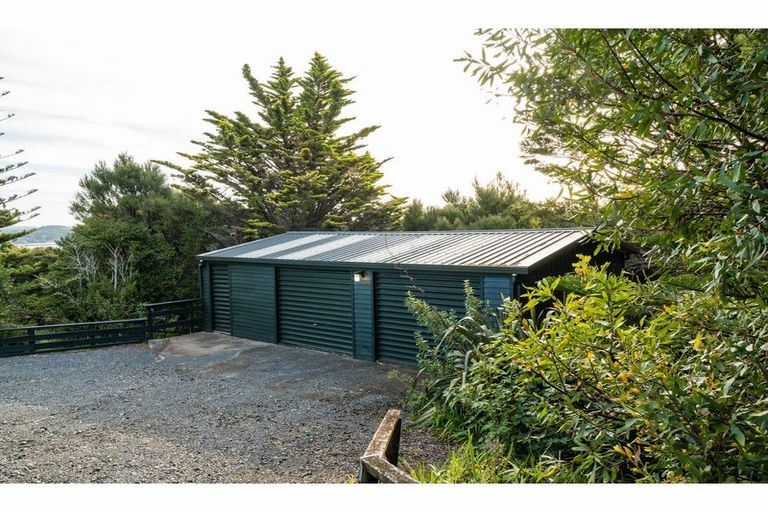 Photo of property in 2 Doves Bay Road, Kerikeri, 0294