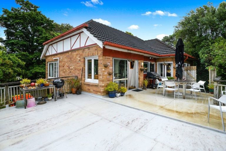 Photo of property in 195 Golf Road, Titirangi, Auckland, 0604