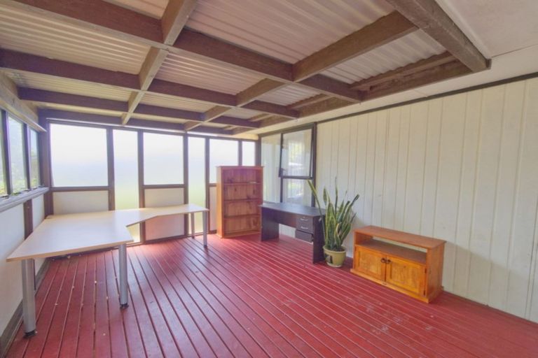 Photo of property in 20 Sullivan Avenue, Mangere Bridge, Auckland, 2022