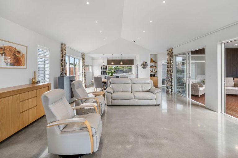 Photo of property in 17b Kingsdowne Drive, West Melton, 7618