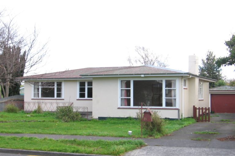 Photo of property in 24 Waterloo Crescent, Hokowhitu, Palmerston North, 4410