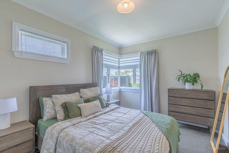 Photo of property in 19 Raymond Street, West End, Timaru, 7910