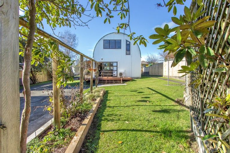 Photo of property in 6 Rinaha Place, Koutu, Rotorua, 3010