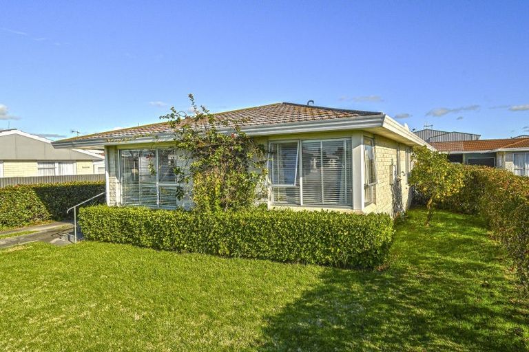 Photo of property in 1/410 Avenue Road West, Hastings, 4122