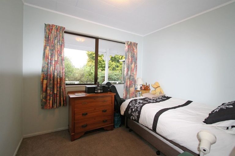 Photo of property in 16 Acacia Place, Bell Block, New Plymouth, 4312