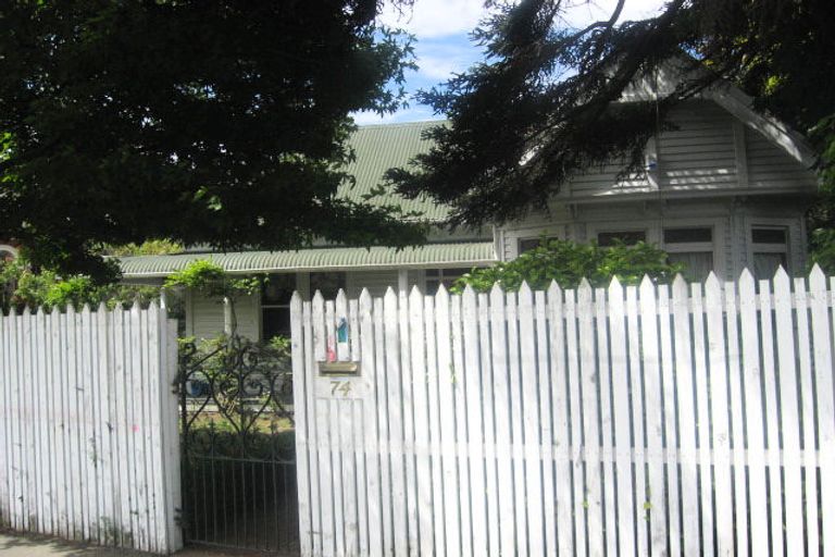 Photo of property in 74 Colombo Street, Beckenham, Christchurch, 8023