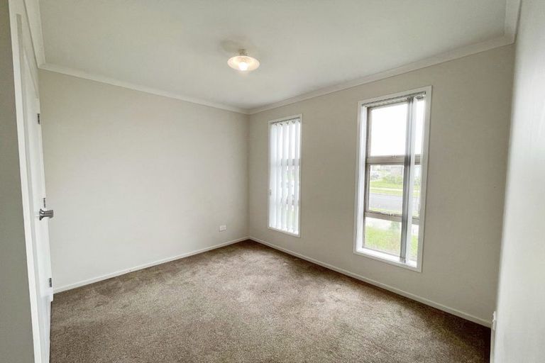 Photo of property in 19 Perla Road, Pukekohe, 2120