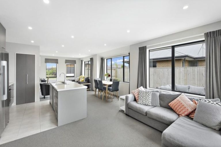 Photo of property in 35 Bradbury Avenue, Rolleston, 7614