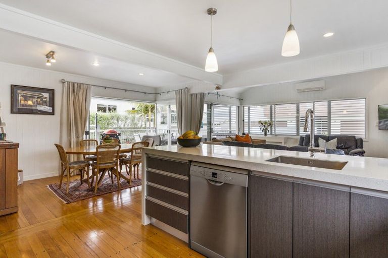 Photo of property in 246a Beverley Terrace, Whangamata, 3620