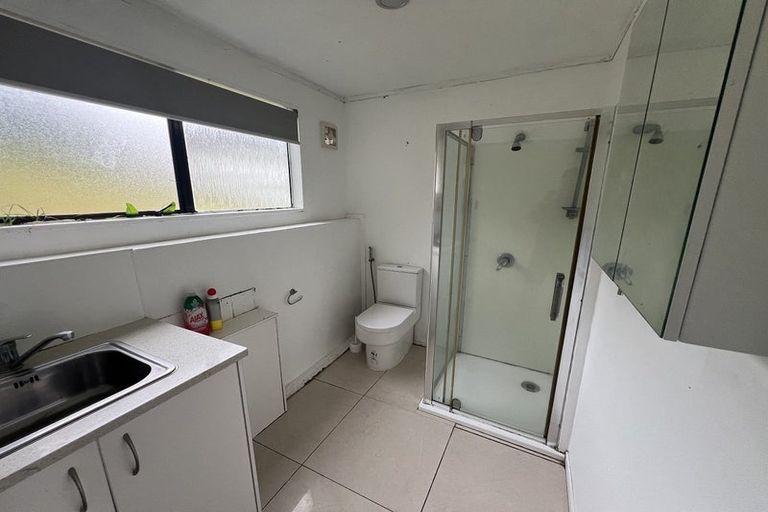 Photo of property in 22 Goodwood Drive, Goodwood Heights, Auckland, 2105