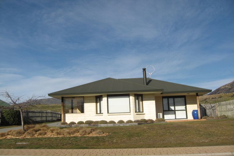 Photo of property in 49 Meadowstone Drive, Wanaka, 9305