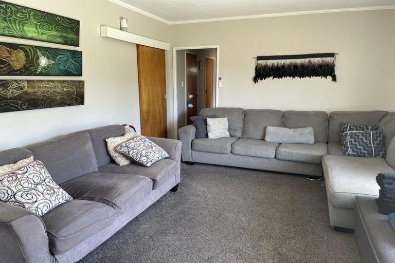 Photo of property in 10 Glenn Street, Castlecliff, Whanganui, 4501