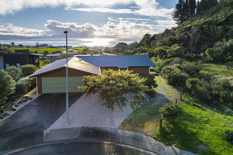 Photo of property in 19 Pohutukawa Place, Pohara, Takaka, 7183