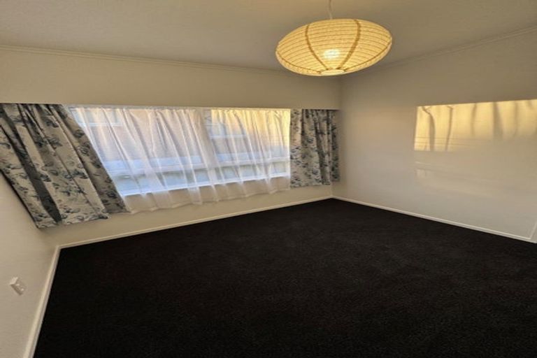 Photo of property in 2/1 Evelyn Place, Hillcrest, Auckland, 0627