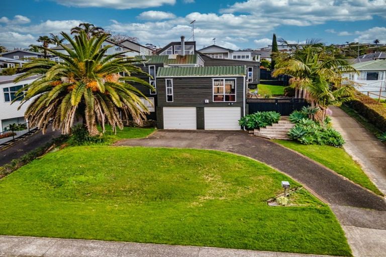 Photo of property in 3a Pah Road, Cockle Bay, Auckland, 2014