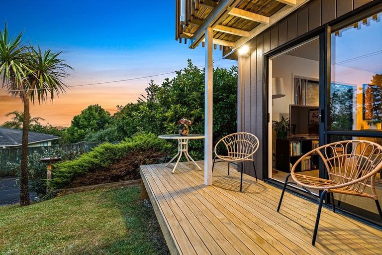 Photo of property in 233a Don Buck Road, Massey, Auckland, 0614