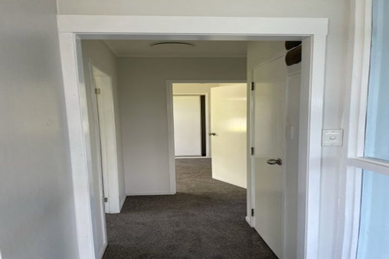 Photo of property in 1/4 Pemberton Avenue, Bayview, Auckland, 0629