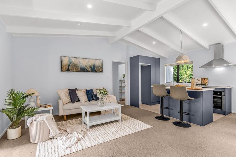 Photo of property in 1/47 Farquhar Road, Glendene, Auckland, 0602