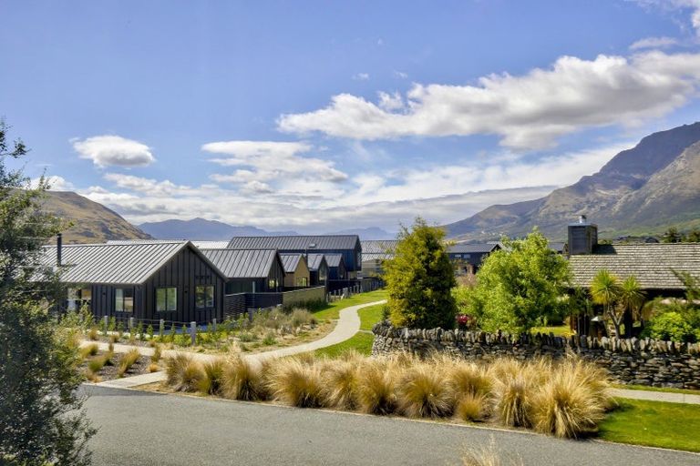 Photo of property in 8 Soudley Court, Jacks Point, Queenstown, 9371