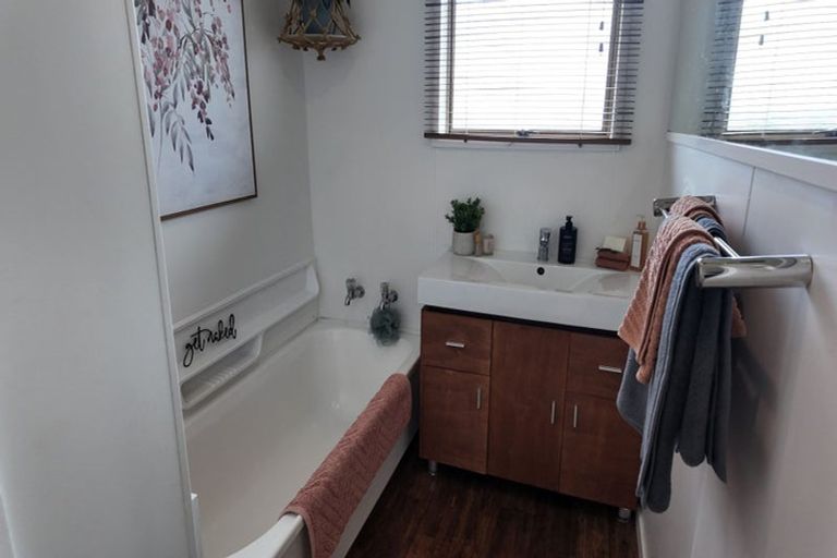 Photo of property in 50 Cascade Crescent, Westbrook, Palmerston North, 4412