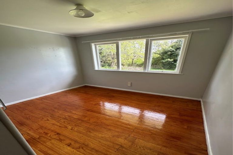 Photo of property in 61 Barrys Road, Glendene, Auckland, 0602