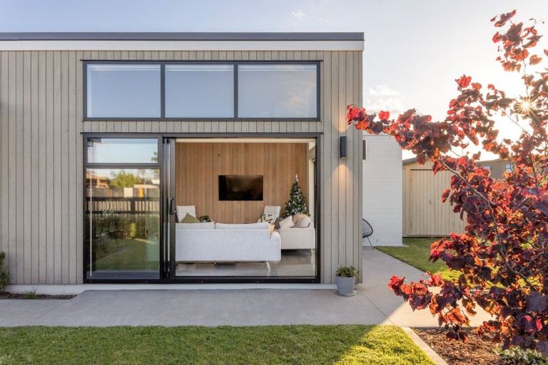 Photo of property in 5 Royal Crescent, Papamoa, 3118