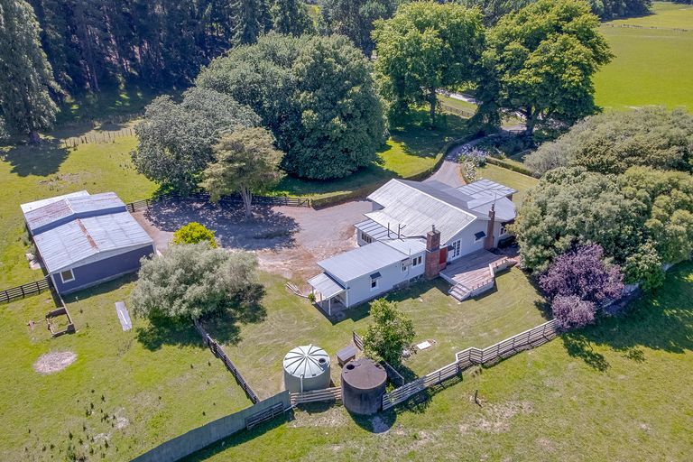 Photo of property in 217 Caves Road, Te Ore Ore, Masterton, 5886