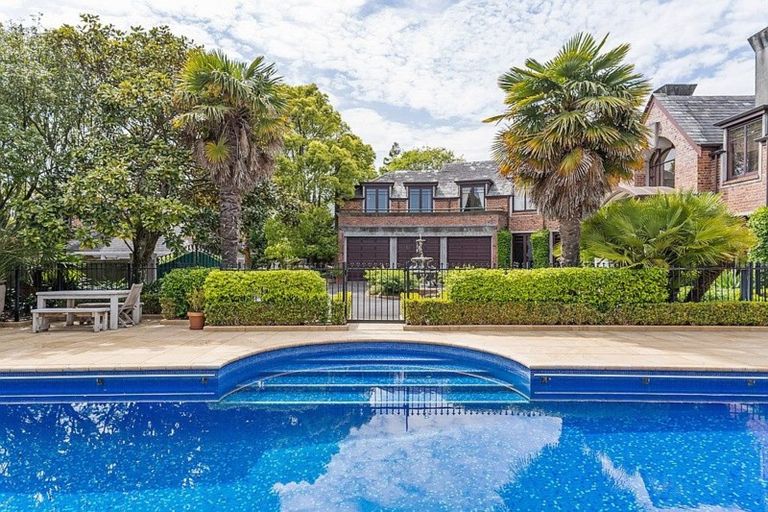 Photo of property in 79 Shore Road, Remuera, Auckland, 1050
